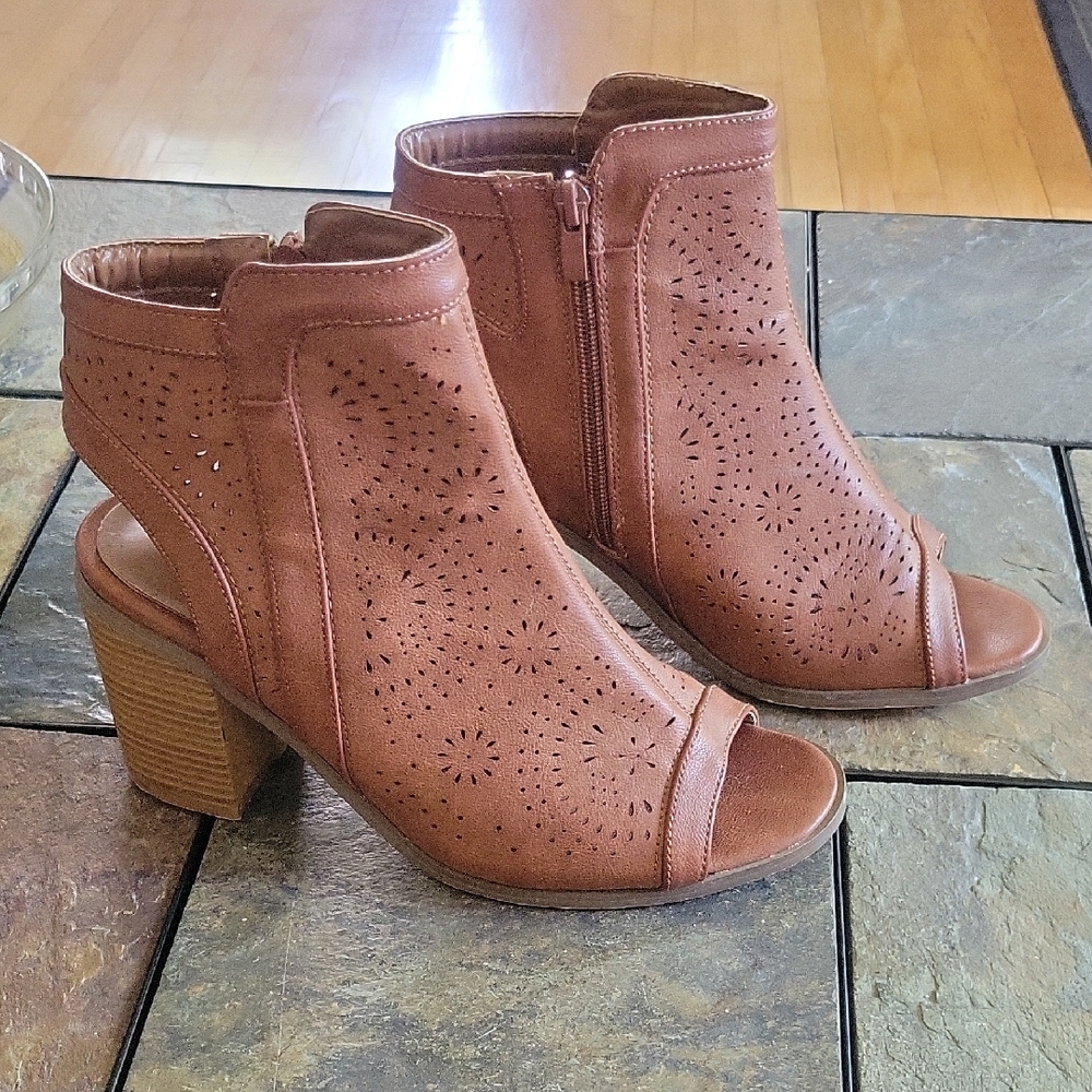 A Rider Girl Boots 7.5 Brown